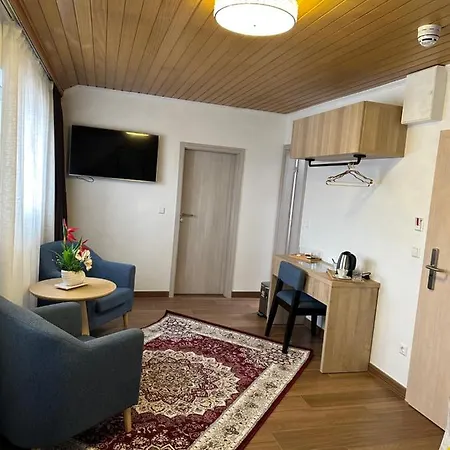 Whiteswan 4*