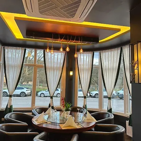 Whiteswan Hotel 4*