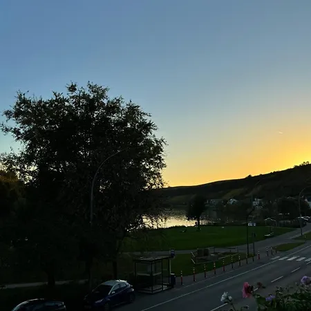 Whiteswan 4* Ihnen