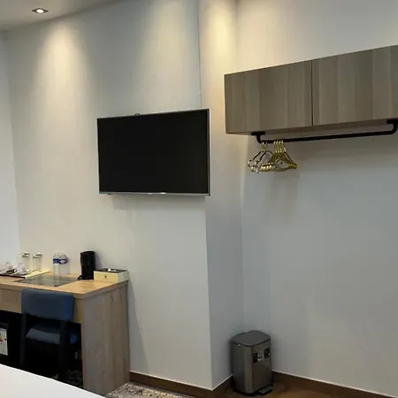Whiteswan Hotel 4*