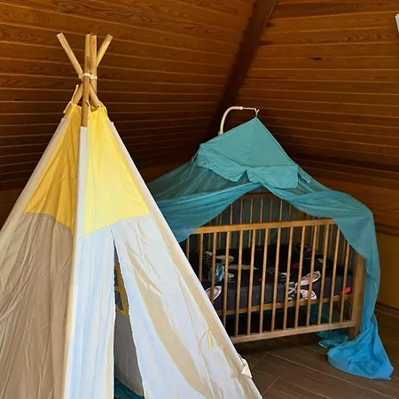 Whiteswan Szálloda 4*