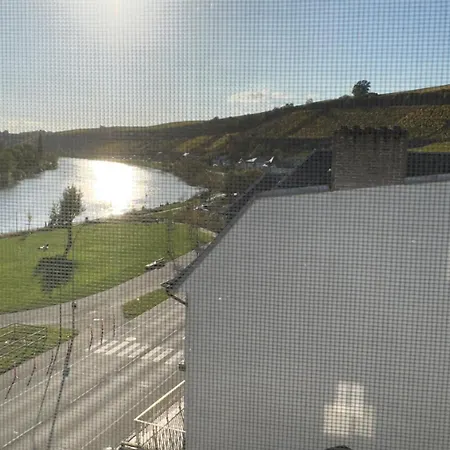 Szálloda Whiteswan Ihnen