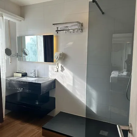 Whiteswan 酒店