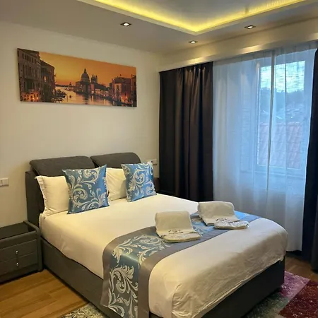 Whiteswan Hotel 4*